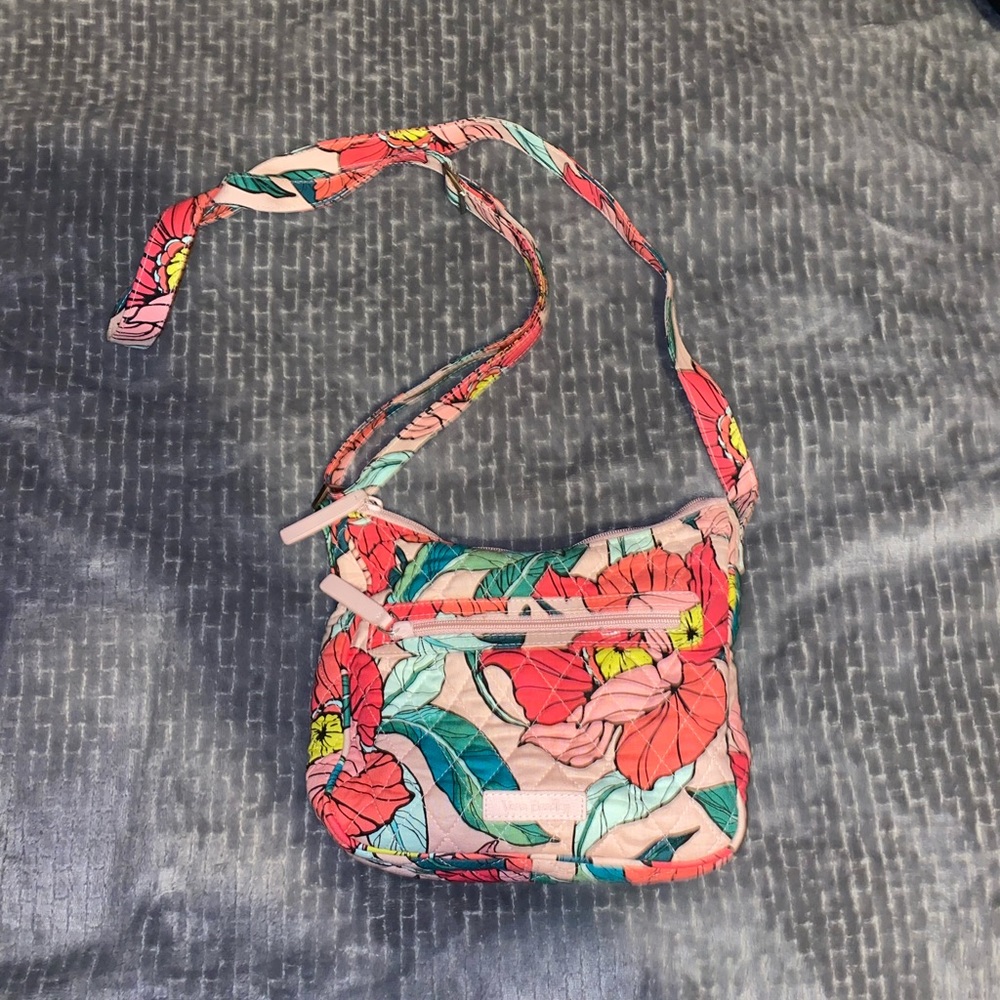 ⚠️LAST 8 WEEKS TO PURCHASE— vera Bradley purse💕